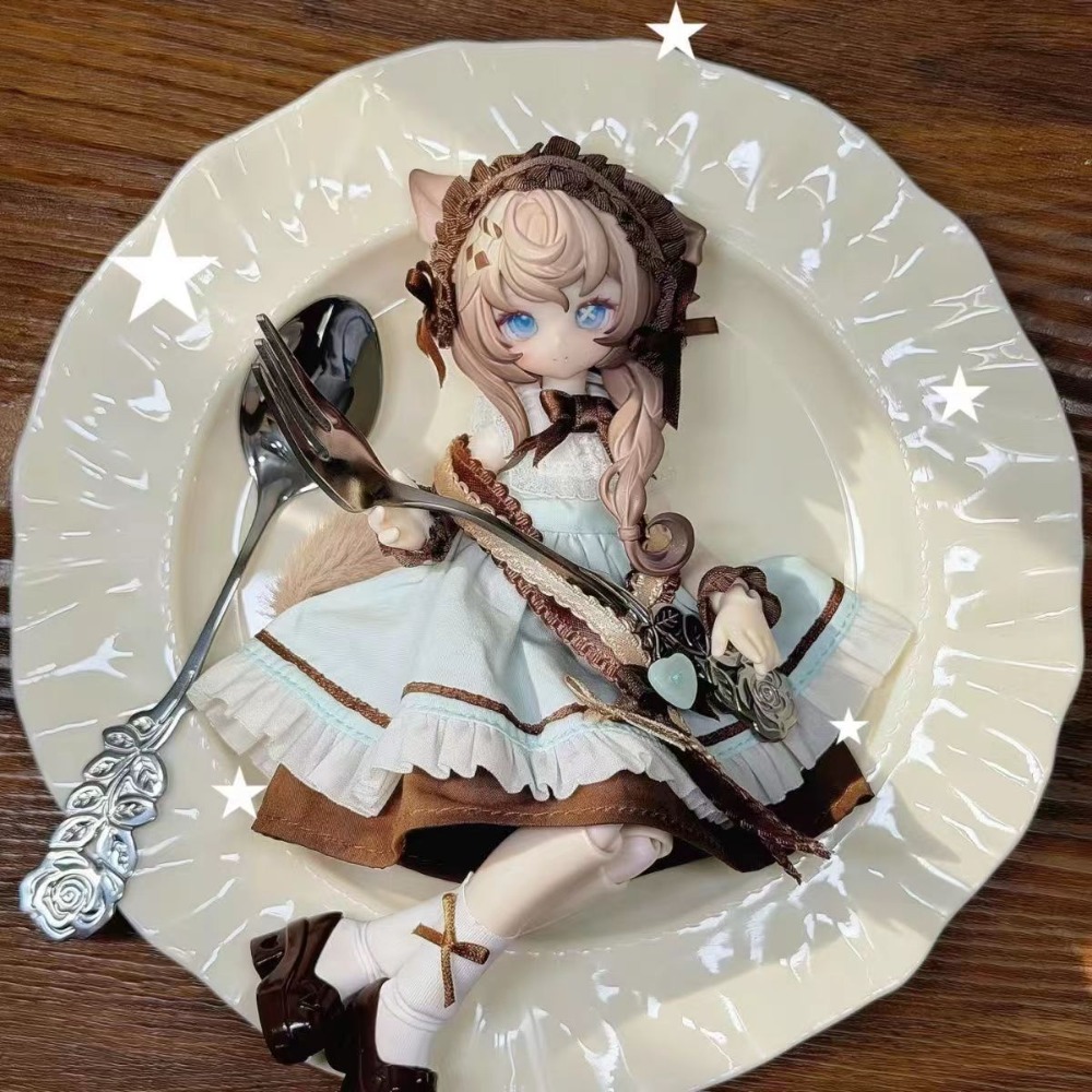 Inedible Doll Lunar Lore Meow  - Mystery Box Blind Bag recension och pris