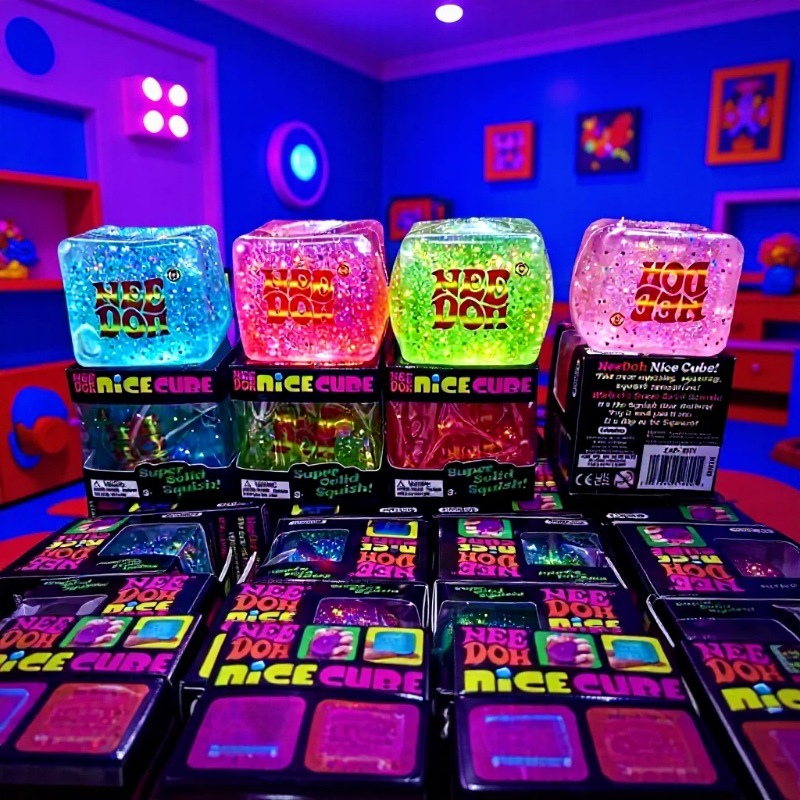 NEEDOH Maltose Glow in the Dar - Fidget Cube Original recension och pris