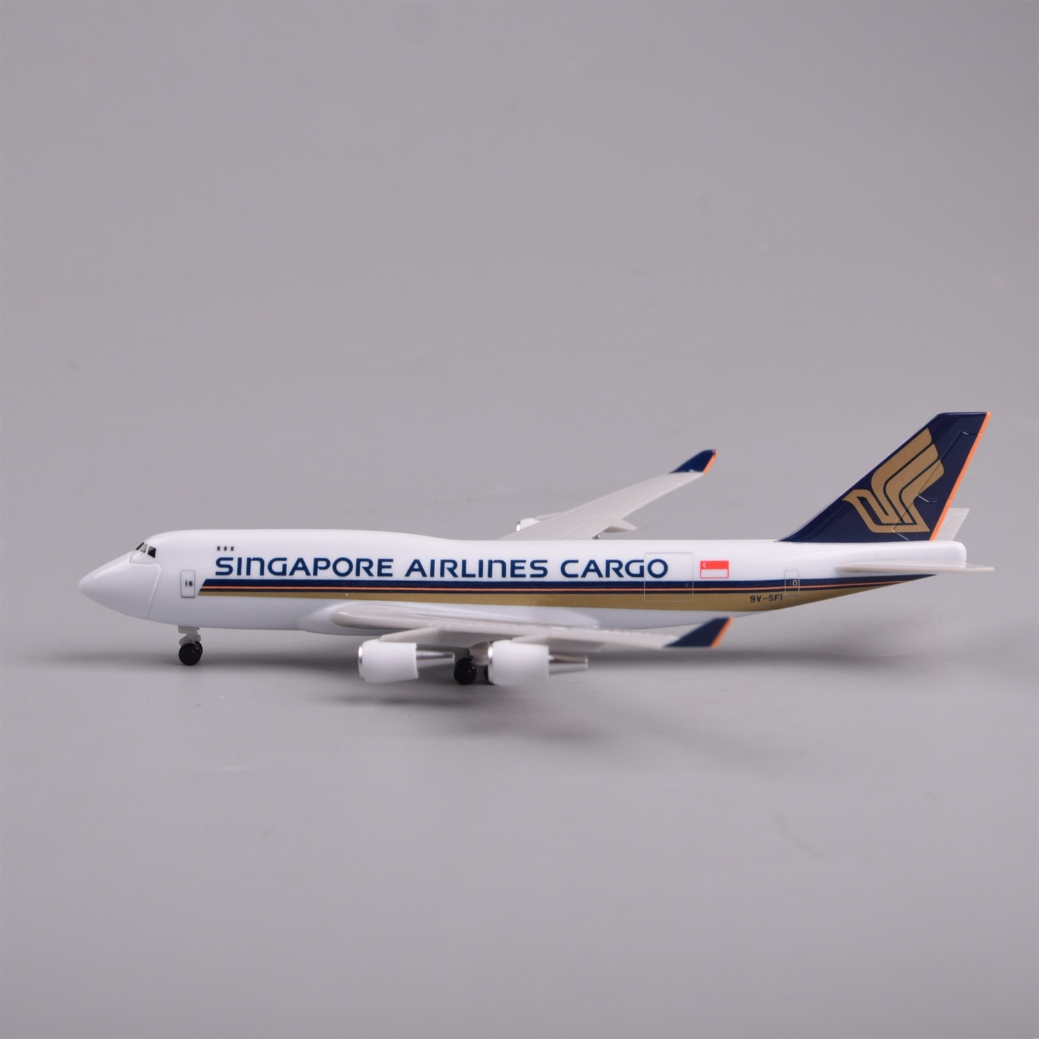 20cm ABS Plastic Singapore Car - Model Airplane Plastic recension och pris