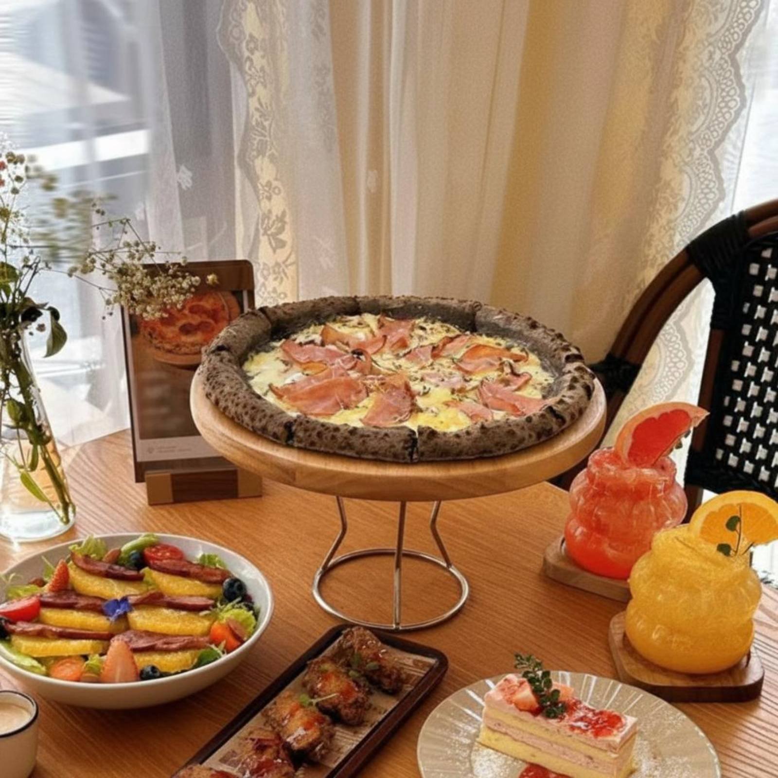 Pizza Stand Retro Design Round - Display Risers Set recension och pris